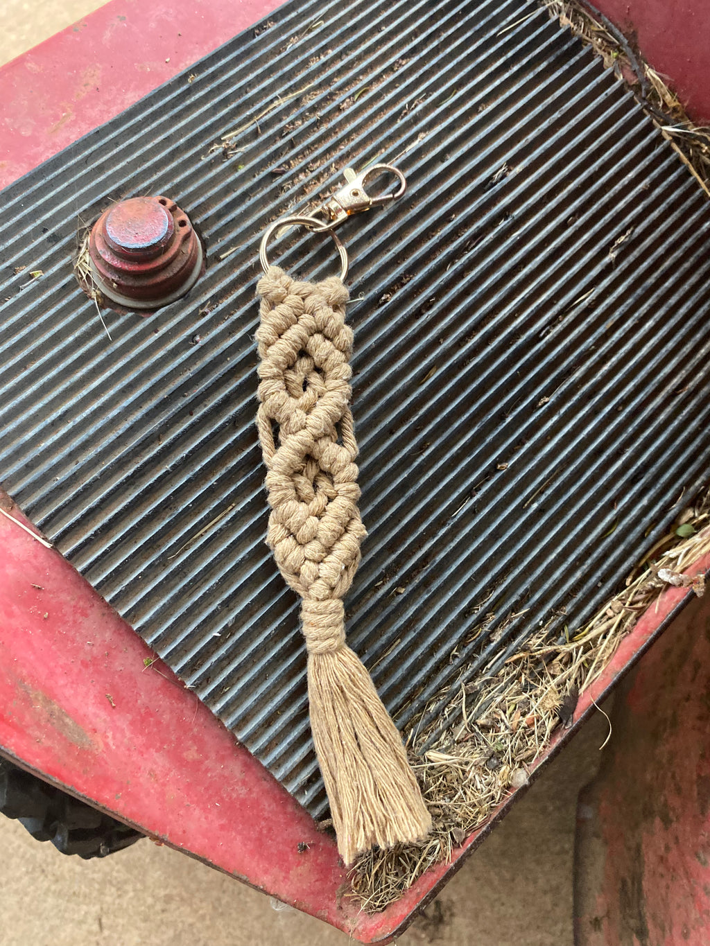 twist keychain